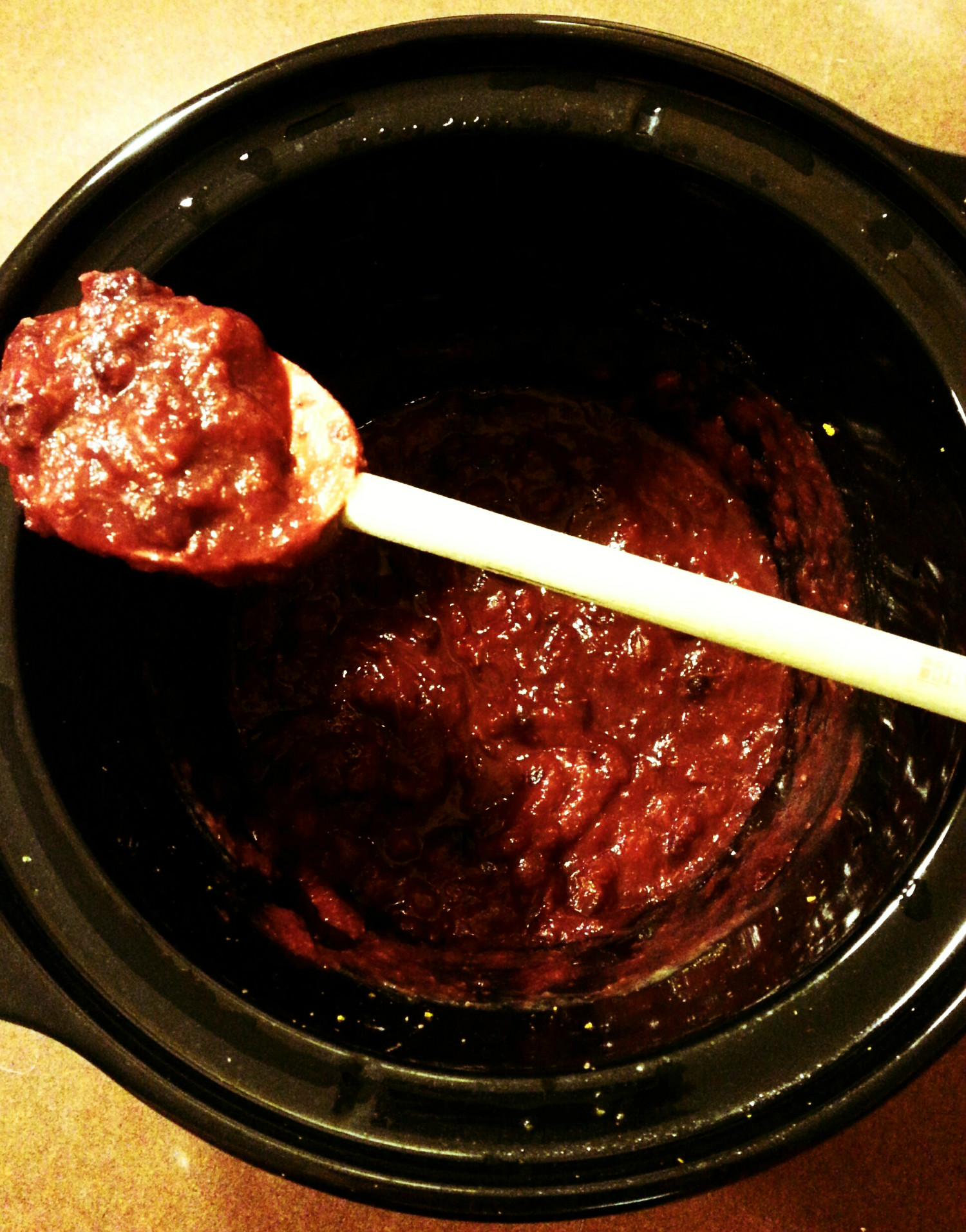 Crockpot Cranberry Sauce - Nutrition Thyme RD